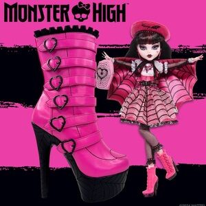NIB Monster High x YRU Haunt boots, size 9